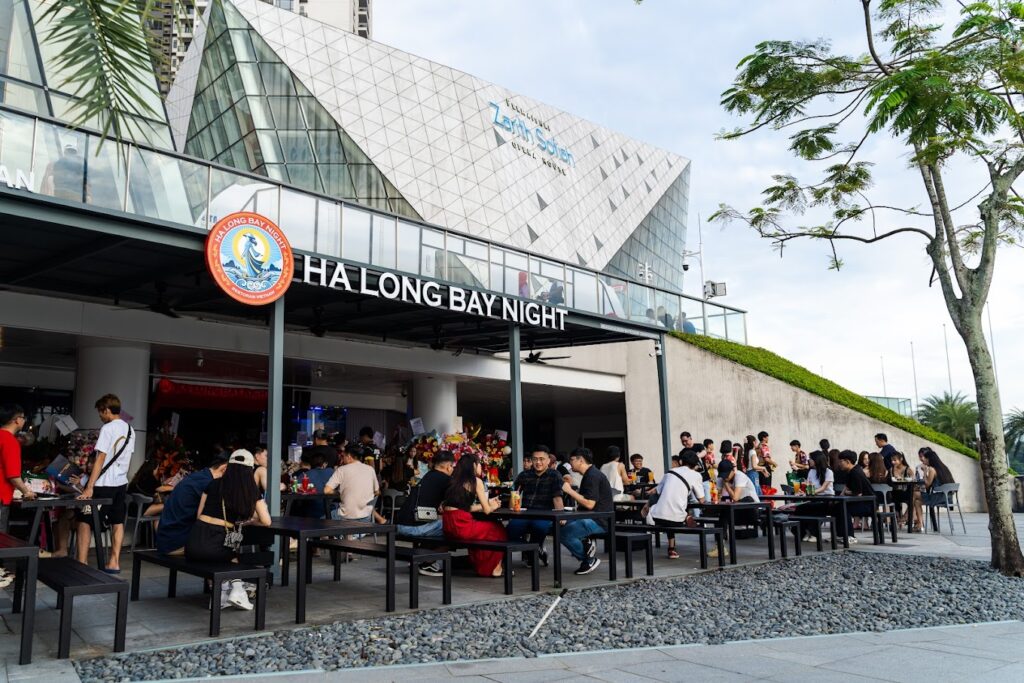 Ha Long Bay Night Restaurant